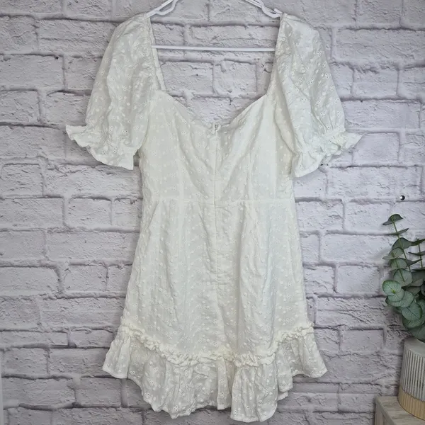 NWT Selfie Leslie Hayden White Eyelet Cotton Milkmaid Puff Sleeve Mini Dress M - Image 7