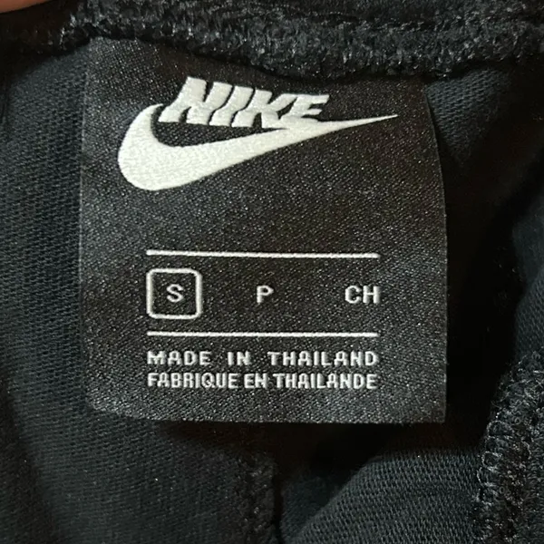 Nike shorts - Image 3