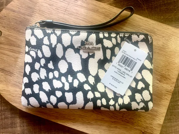 Coach NWT  Large Wristlest - Image 3