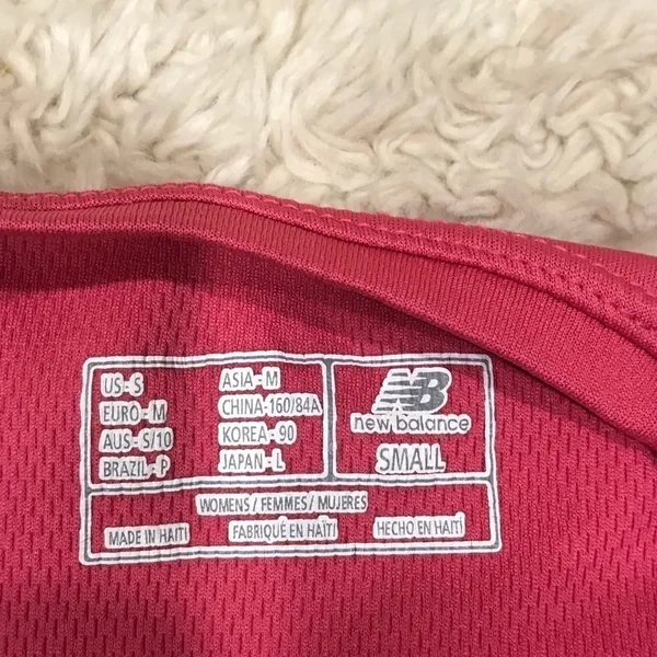 New Balance Lightning Dry top Size Small - Image 3