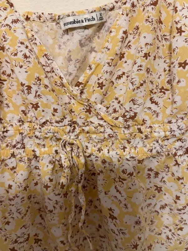 Abercrombie & Fitch Floral Smocked Tank Top - Image 3