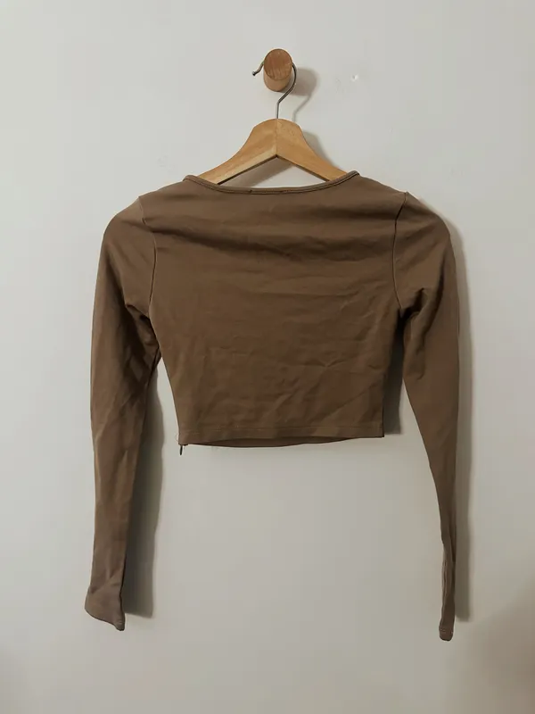 White Fox Boutique Cutout Crop Top - Image 4