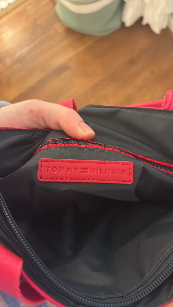 Hot pink Tommy Hilfiger bag - Image 4