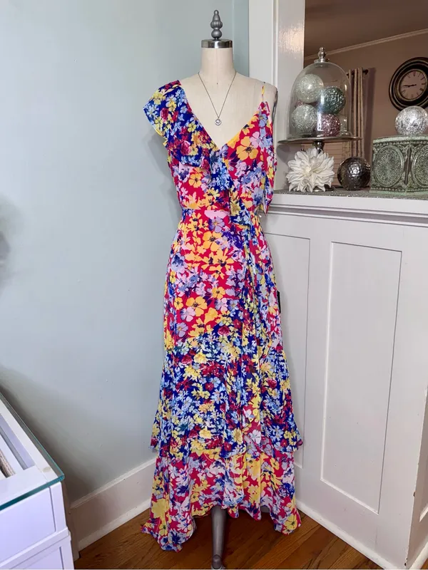 Lulu’s Radiant Rudy Red Floral Print Chiffon Maxi Dress Medium NWT - Image 5
