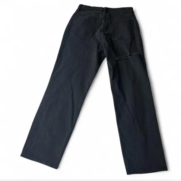 90s Straight Ultra High Rise Denim Jeans from Abercrombie & Fitch. - Image 8