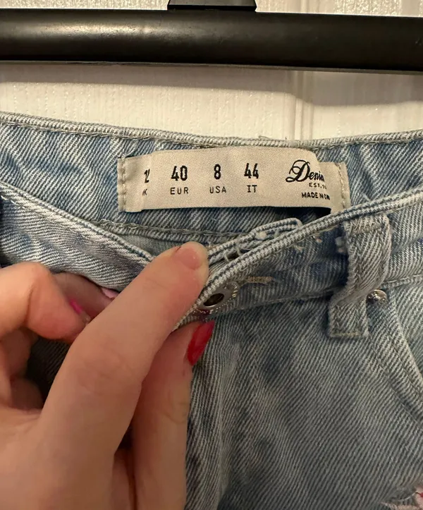 Primark Floral Embroidered Shorts - Image 4