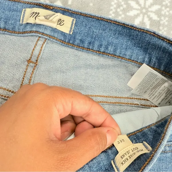 Madewell Kick Out Crop Jeans in Cherryville Blue Wash Size‎ 26 Tall Minimalist - Image 4