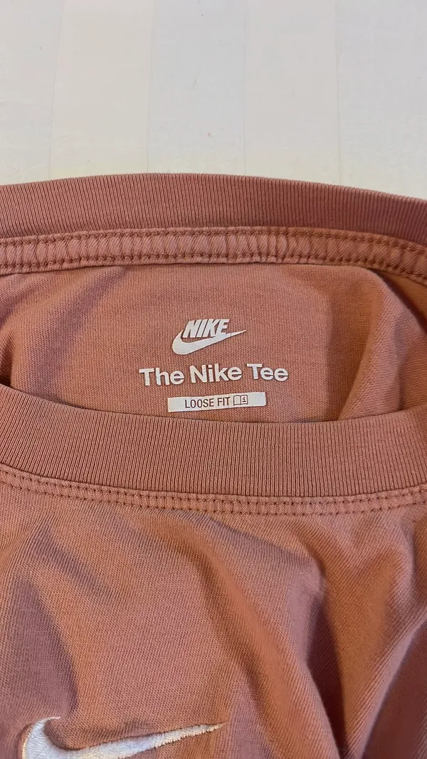 The Nike Tee Women’s - Image 2