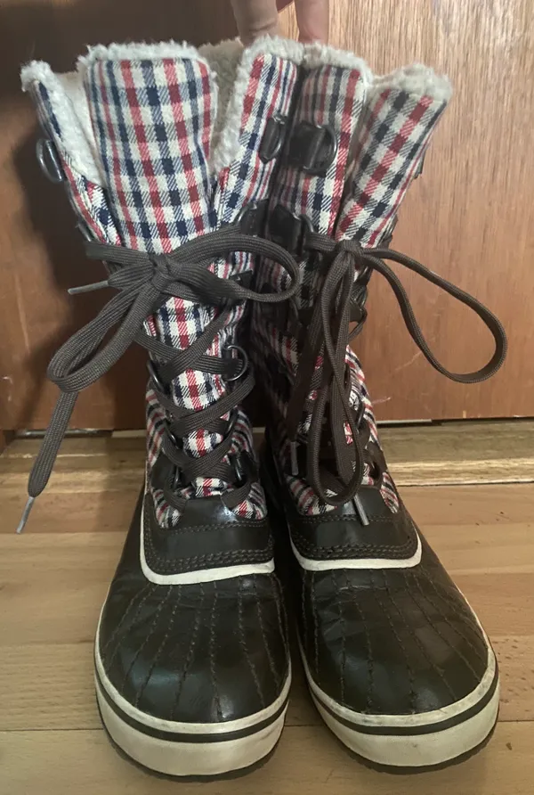 Tivoli Cordovan Red Plaid Boots - Image 6