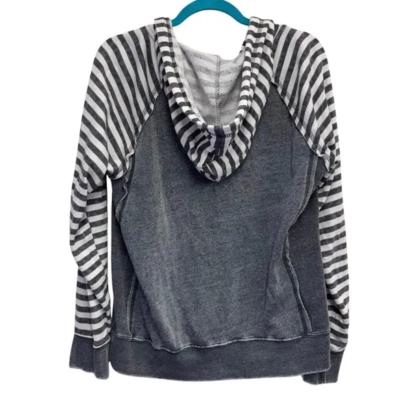 MV Sport Game Day Hoodie Medium Gray Striped Sleeve Pullover Graphic Sweatshirt‎ - Image 3