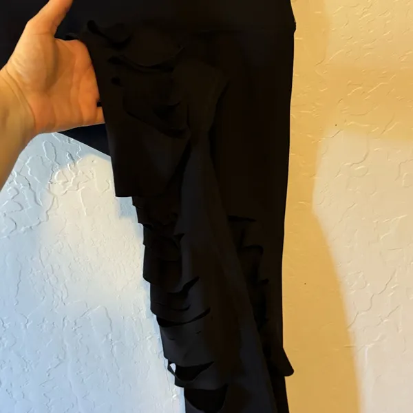 Alo Yoga Ripped Warrior women's leggings. Sz small. Preloved, excellent. - Image 4
