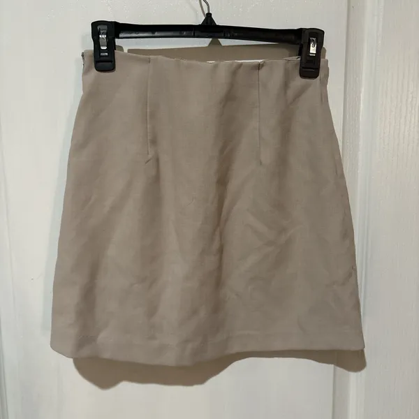 Abercrombie & Fitch tan asymmetrical wrap front mini skirt - Image 2