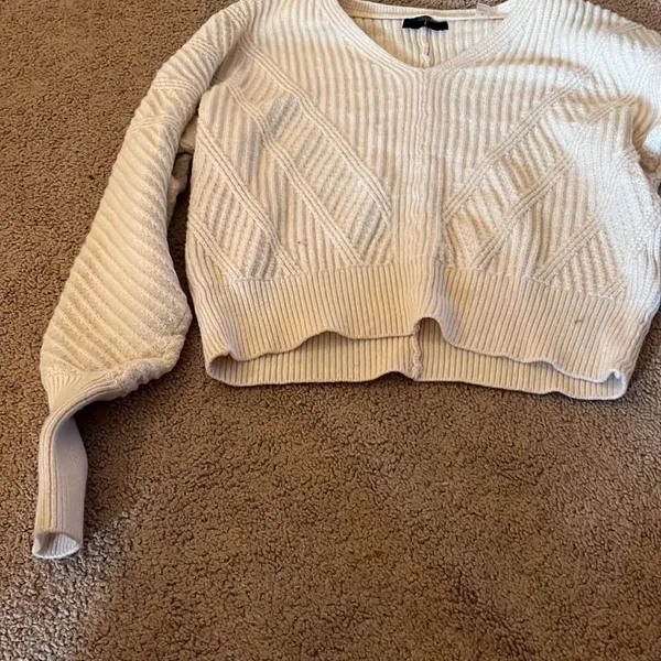 ‎Tahari small cream sweater - Image 4