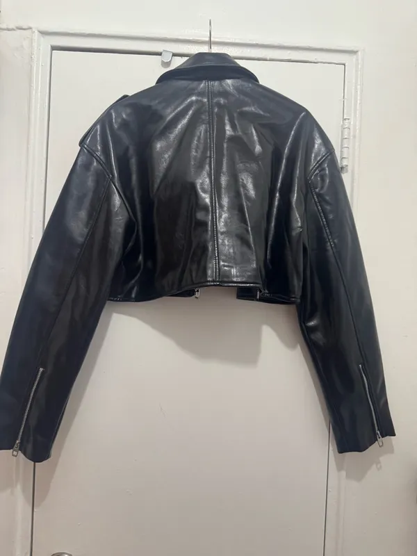 ZARA Black Cropped Faux Leather Motorcycle Jacket size M - Image 4
