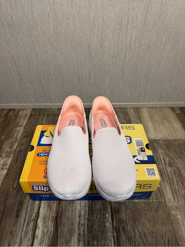 Skechers Women's Slip-On Go Walk Sneakers in White and Light Pink Size 7.5 - Image 15