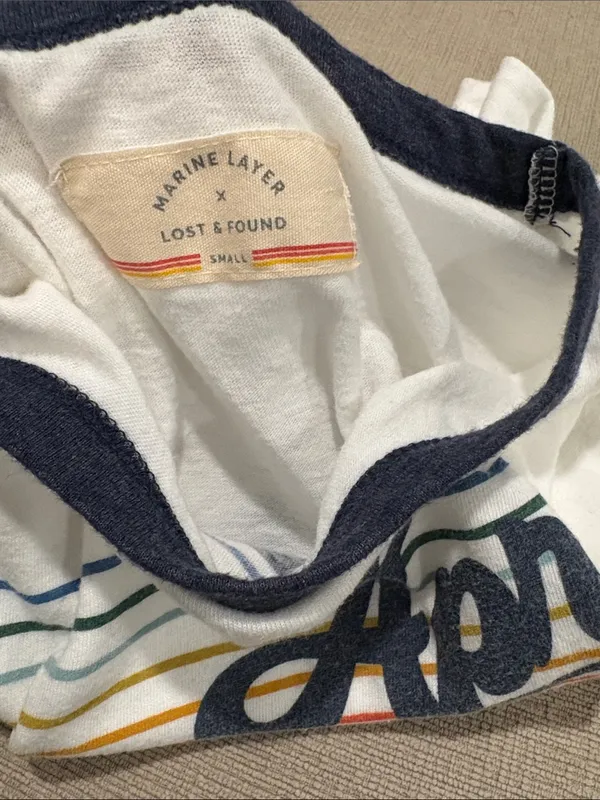 MARINE LAYER X LOST AND FOUND APRES TEE SMALL - Image 7