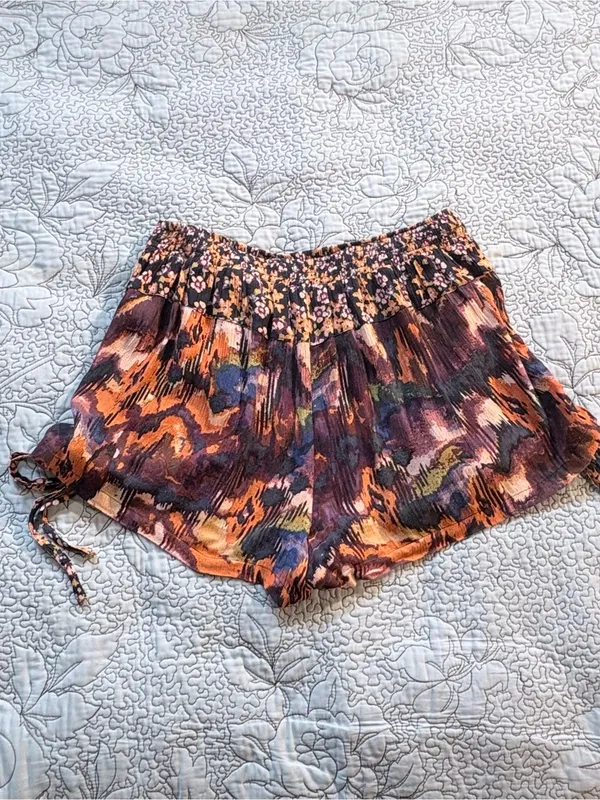 Free People Lisbon Soft Shorts Floral Ruched Side Tie Smocked Waist Pockets~S💚 - Image 3