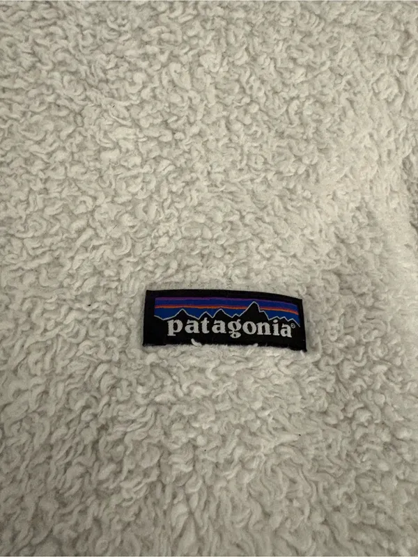 White Fuzzy Patagonia Quarter Zip Jacket Size L - Image 3