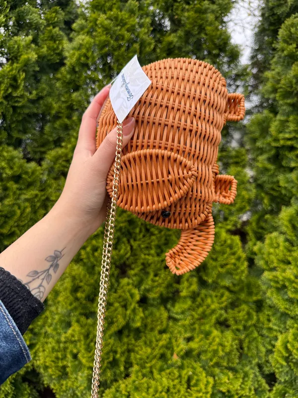 Tommy Bahama Woven Elephant Purse - Image 5