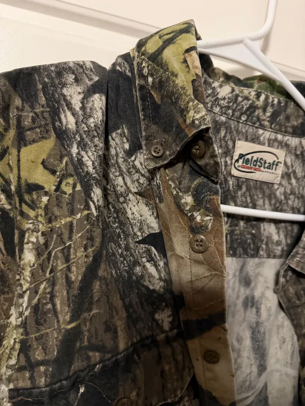 FieldStaff Mossy Oak Button Down Shirt - Image 5