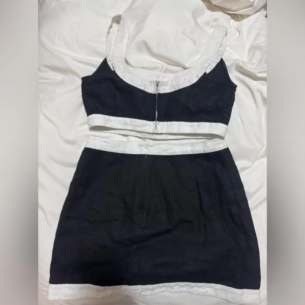 Reformation Robbie Linen Two Piece Set in Black & White - Image 4
