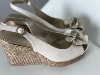 Bandalino Wedge  Sandals - Image 5