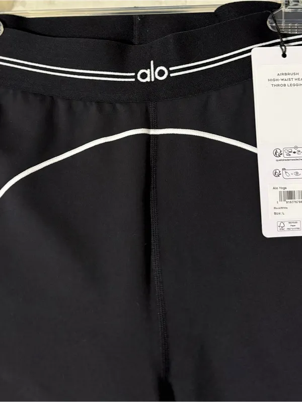 New nwt Alo yoga heart throb leggings black white large authentic - Image 2