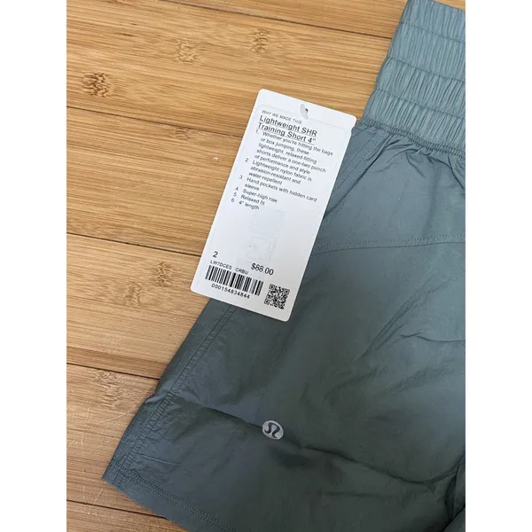 NWT Lululemon women Lightweight Super-High-Rise Training Short 4" CRBU size：2 - Image 5
