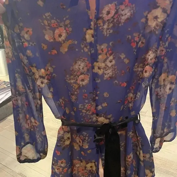BKE Boutique Belted top- small - Image 3