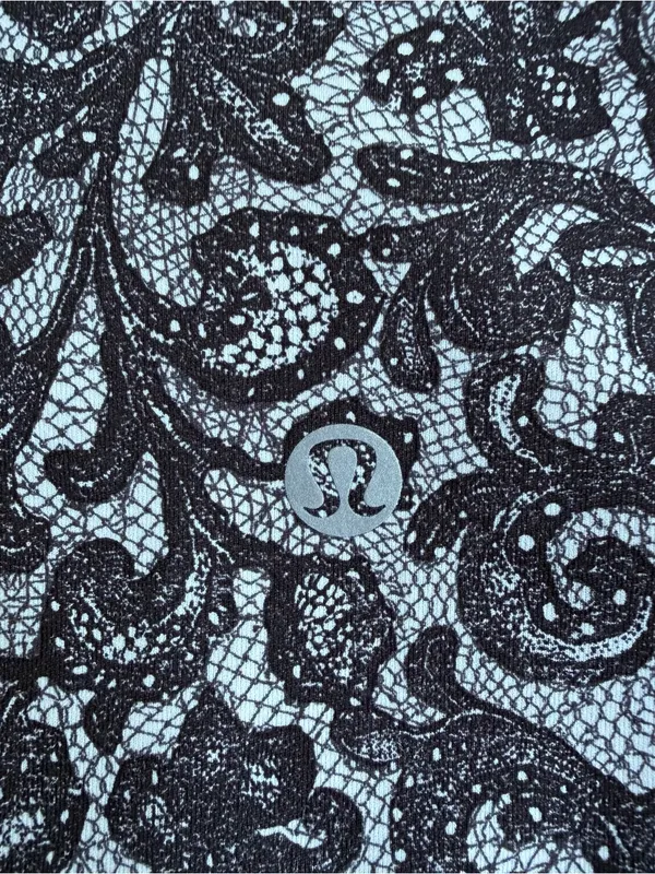 Lululemon Wunder Under Pant (Hi-Rise) Mini Cinder Lace White Black Size 4 - Image 3