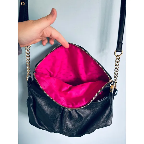 Juicy Couture Black Pebbled Hobo Shoulder Bag Gold Chain Pink Interior - Image 7