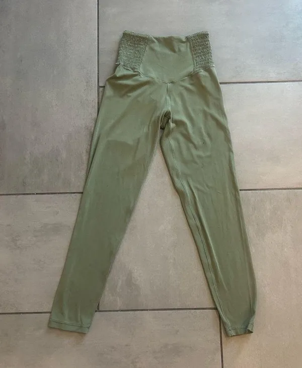 OFFLINE By Aerie Real Me Smocked Legging - Image 4