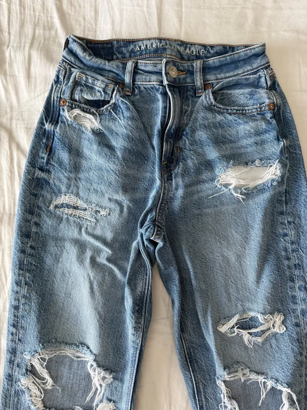 Medium Wash Ripped Mom Jeans - Image 3