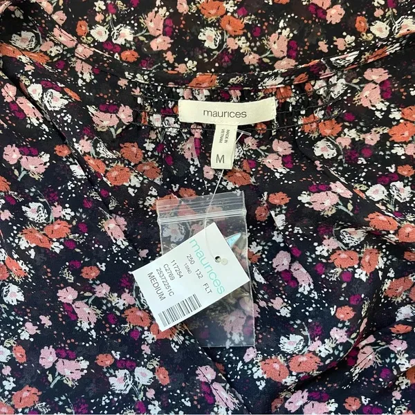 Maurices Blouse Black Pink Ditsy Floral V-neck Button Front NWT - Image 8