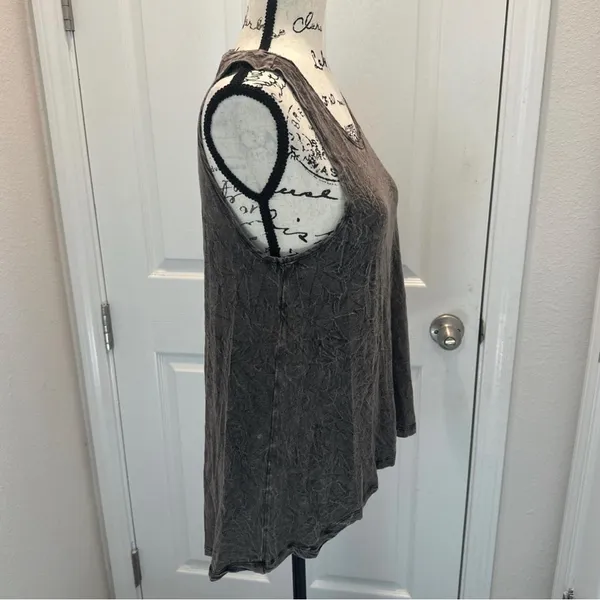 Rock & Republic Washed Sleeveless Tank Top - Image 4