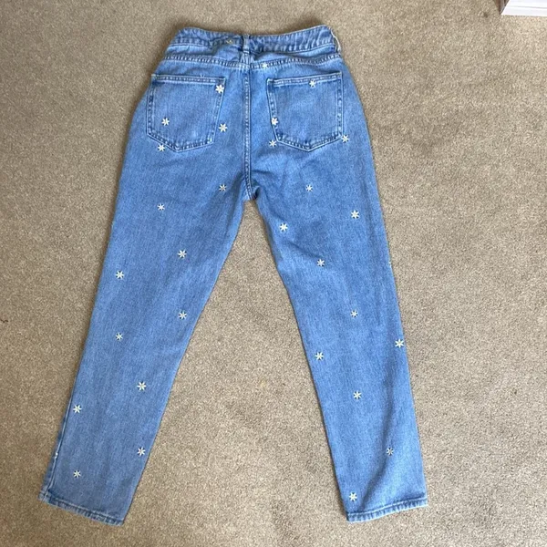 Daisy High Waisted Mom Jeans Size 26 - Image 4