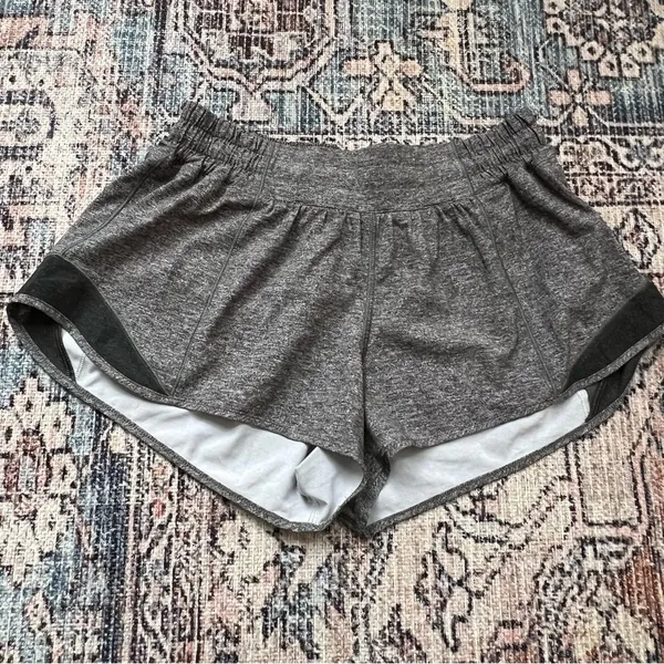 Lululemon Hotty Hot Short II 2.5" Heather Lux Multi Black Heathered Black Size 8 - Image 6