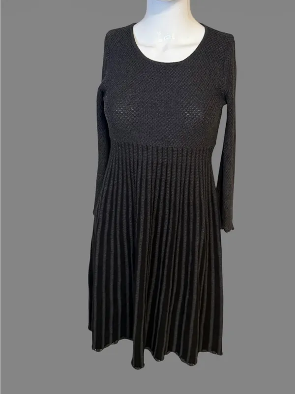 Calvin Klein Charcoal Long-Sleeve Pleated Knit Dress - Image 2