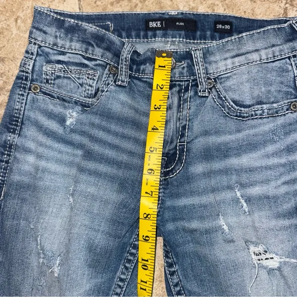 Woman’s‎ BKE Alec distressed blue jeans 28x30 pre-loved - Image 7