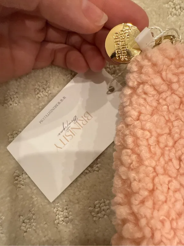 The Darling Effect Pink Sherpa “STUFF” Cosmetic Bag Plush Makeup Pouch NWT - Image 2