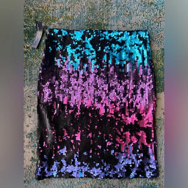 NWT Venus sequin color changing mini stretch festive skirt, size 6 - Image 5