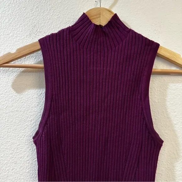 Madewell Ribbed Mock-neck‎ Sweater Tank in Wine Size Small - Image 3