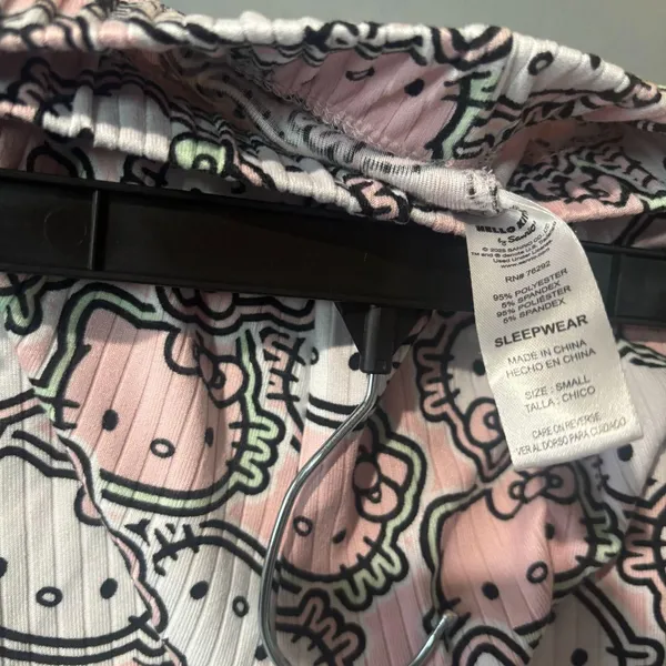 Sanrio Women's Pink Pajamas - Image 4