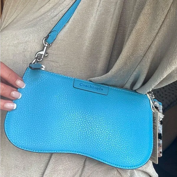 Coach CoachTopia Orange Leather zip curved Shoulder Bag - Image 12