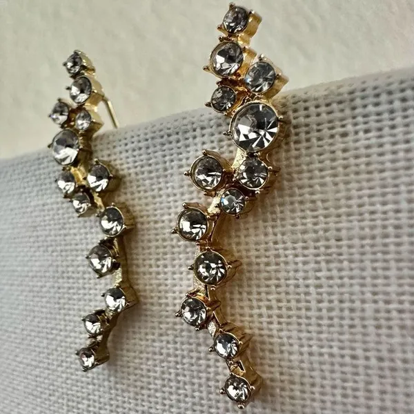 ✨ BaubleBar “Farah” Crystal Ear Crawler Earrings - Image 7