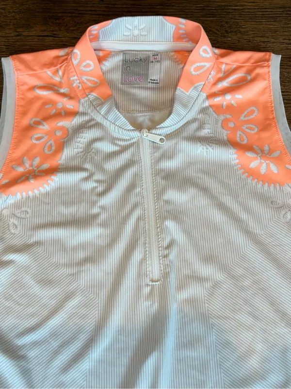 Lucky in Love Sleeveless 1/4 Zip Active Shirt - Size Medium - Image 3