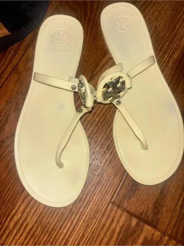Tory Burch Miller Beige Thong Sandals Logo Medallion Slip On Women’s 8 - Image 5