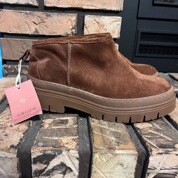 Cruza Chestnut Brown Women’s Suede Ankle Boots‎ NEW Size 37 - Image 2
