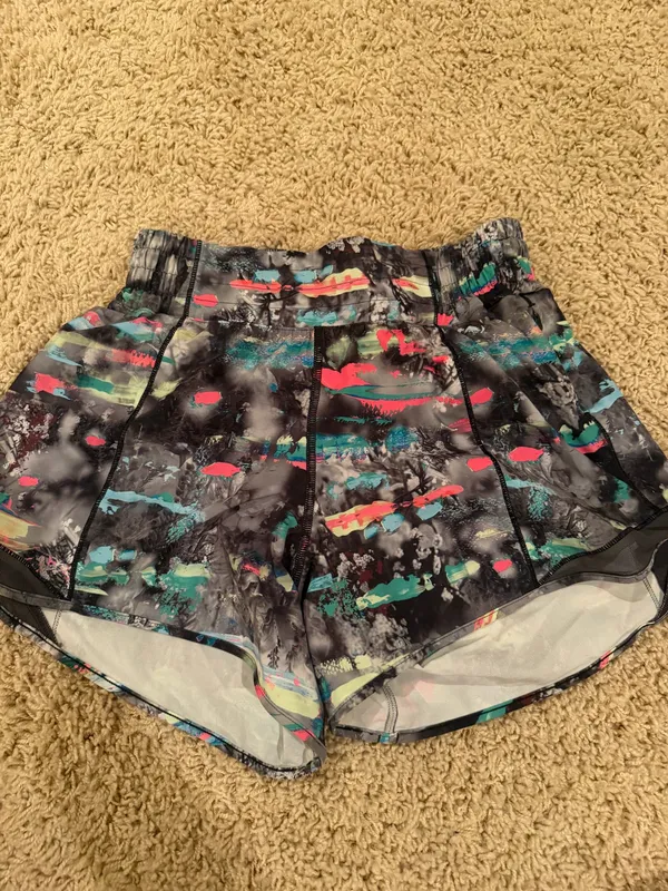Lululemon  hotty hots high-rise 4” 4 - Image 2