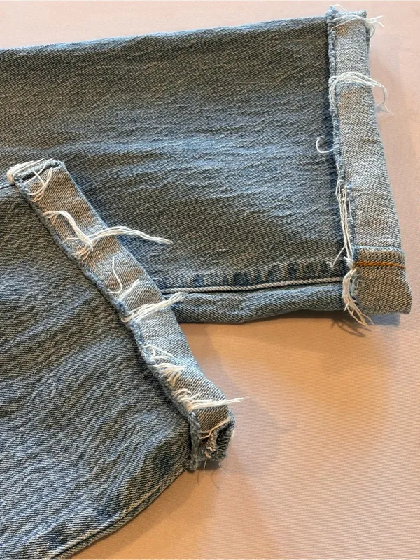 LEVI’S Ribcage High Rise Light Blue Light Wash Straight Leg‎ Women's Jeans Sz 27 - Image 9